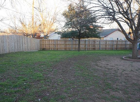 4th image of 1404 Parkside Cir