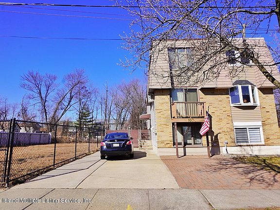 2nd image of 103 Moreland St