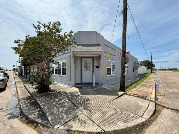 231 W Broad St, Freeport, TX 77541