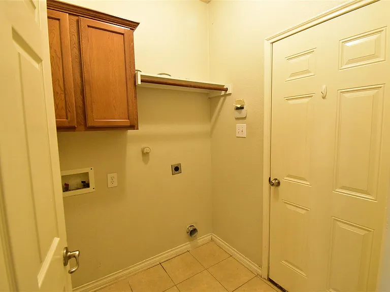 7993 Crampton Ln — Photo 20