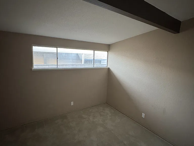 225 S Wallace Dr — Photo 8