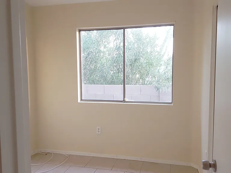 5040 S Maple Ct — Photo 5