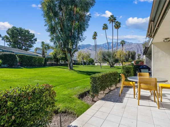 2057 Grand Bahama Dr E, Palm Springs, CA 92264