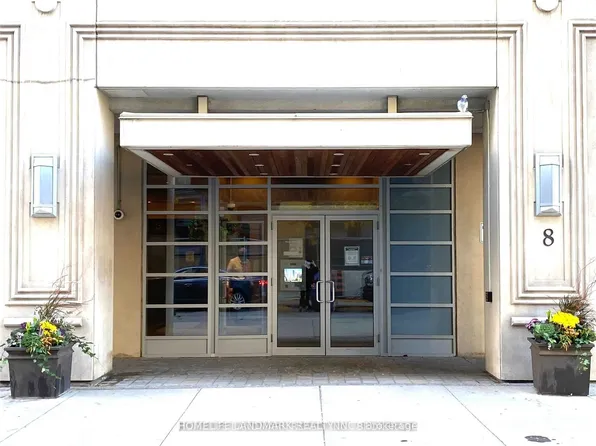 8 Scollard St #1009, Toronto, ON M5R 1M2