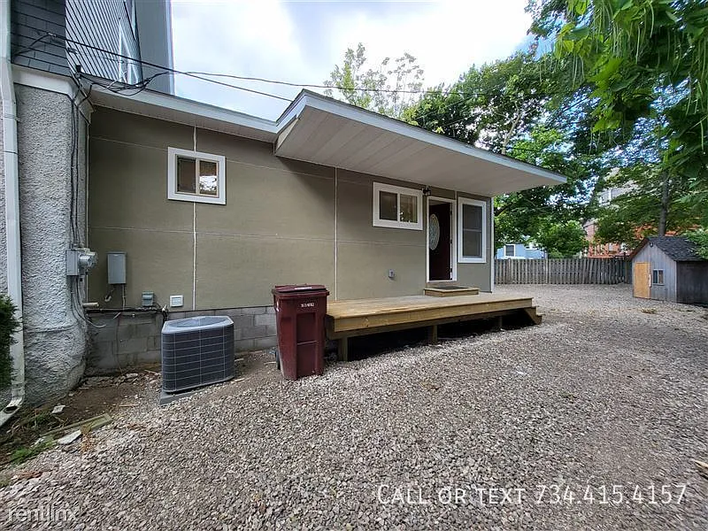 1111 White St — Photo 2