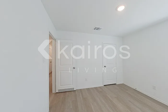 4105 Water Fall Cv — Photo 14