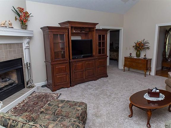 4th image of 207 Chestnut St