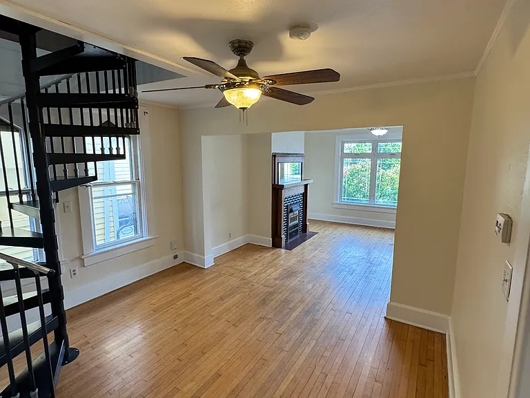 804 E Kewaunee St #804 — Photo 7