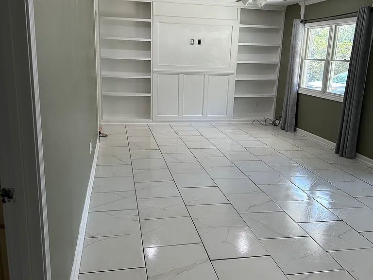 2801 Pine Ridge Dr — Photo 3