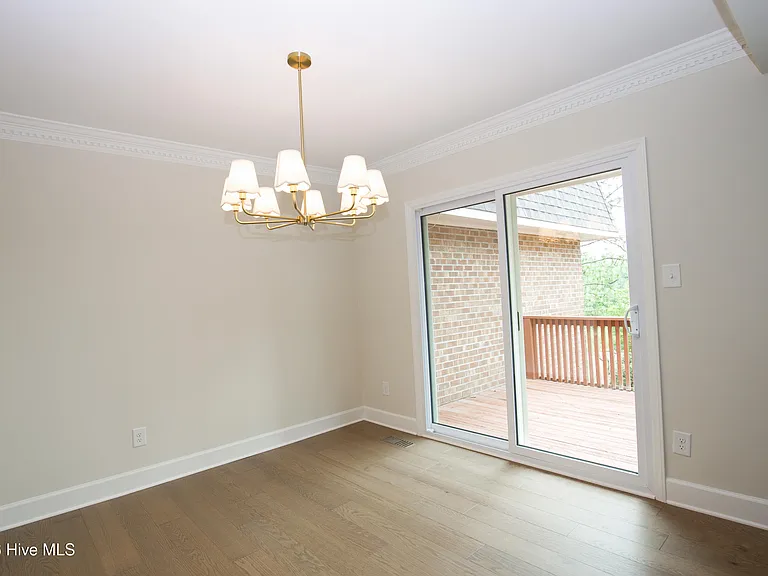 131 Racquet Ln — Photo 11