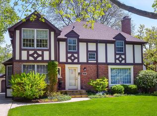 407 N Edgewood Ave, La Grange Park, IL 60526