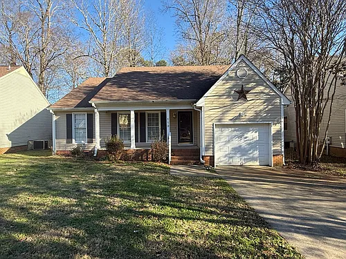 113 Suffolk Dr Photo 1