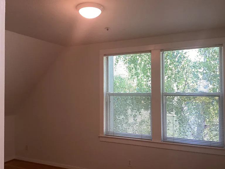 204 Roosevelt Ter — Photo 20