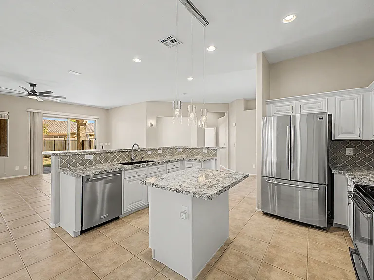 1292 W Longhorn Dr — Photo 8