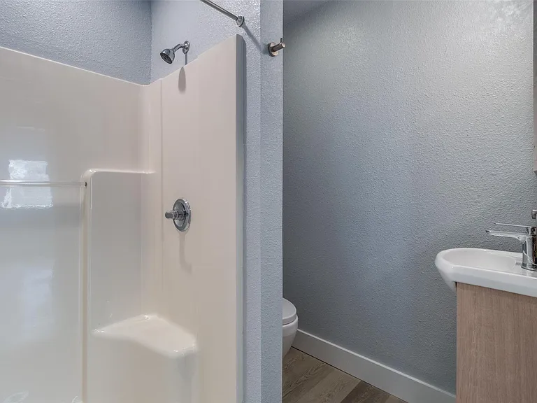 100 County Road 4140 — Photo 20