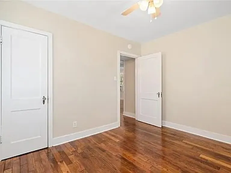 1450 McArthur St — Photo 8