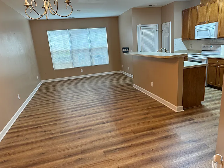 413 Plank Bridge Way — Photo 13