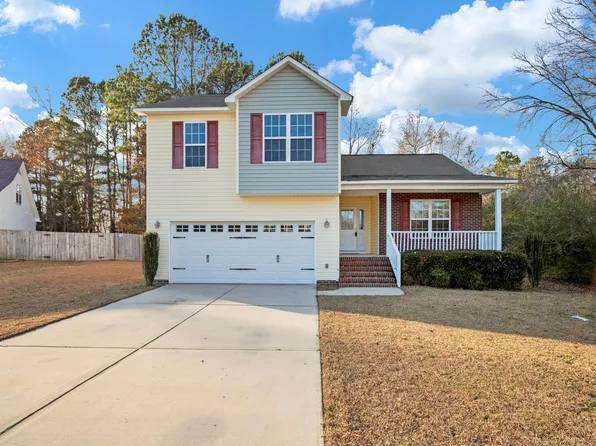 128 Rocktree Ct, Raeford, NC 28376