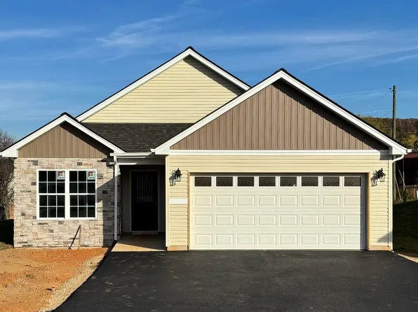 802 Chesley St, Radford, VA 24141