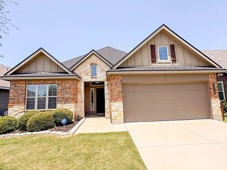 1218 Amber Dawn Dr — Photo 1