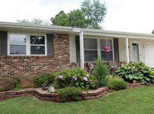 1128 Concord Dr, Saint Charles, MO 63303