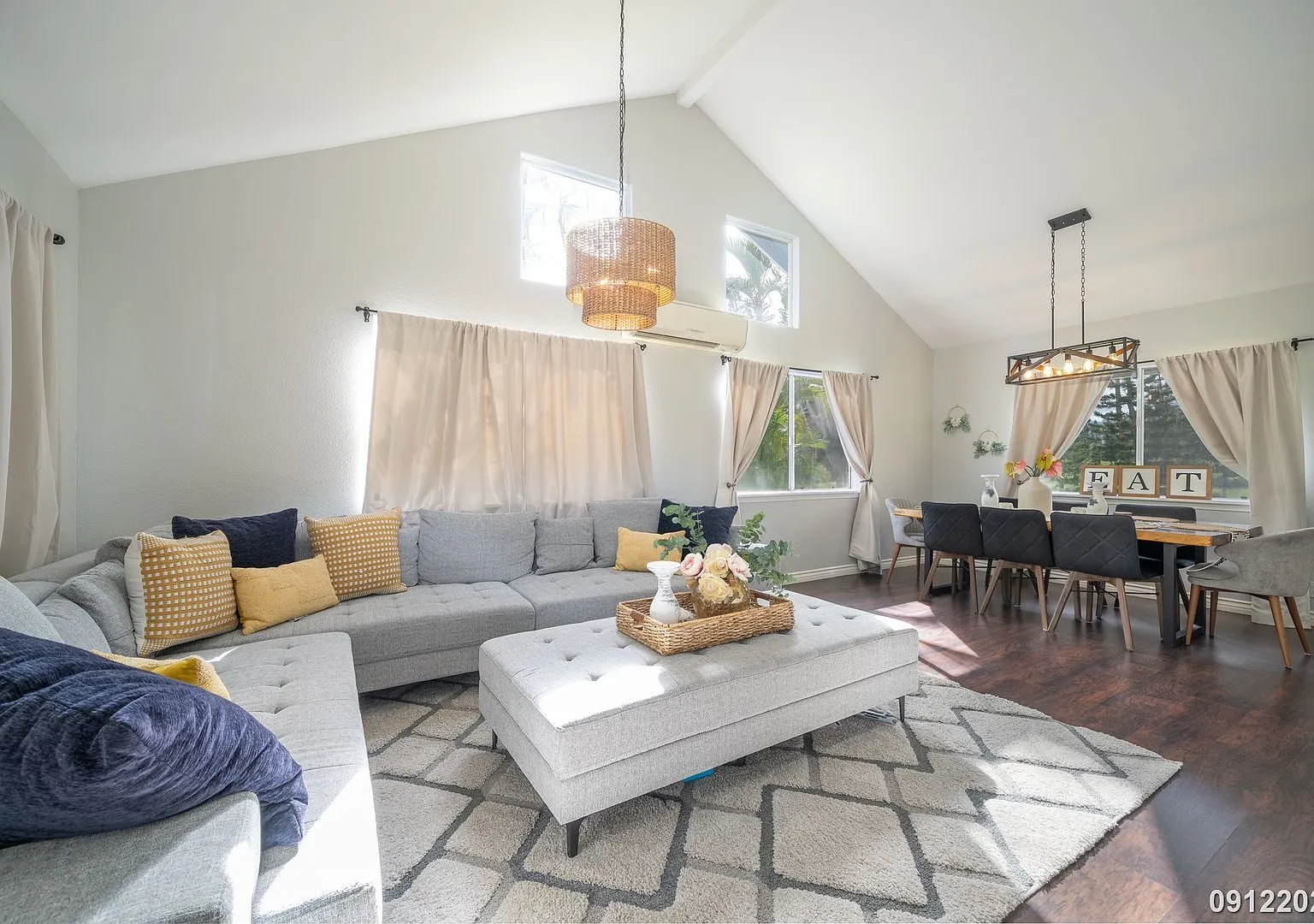 Fully Furnished 4br/2.5ba/2-Car Garage/Golf Course Location In Waikele — Photo 3