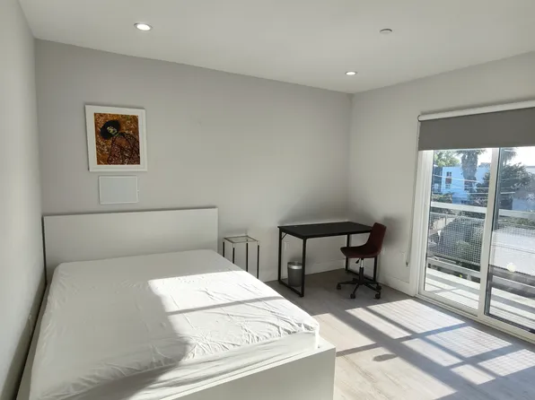 1410 W 37th Pl, Los Angeles, CA