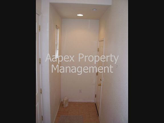 2nd image of 22827 Paseo Pl