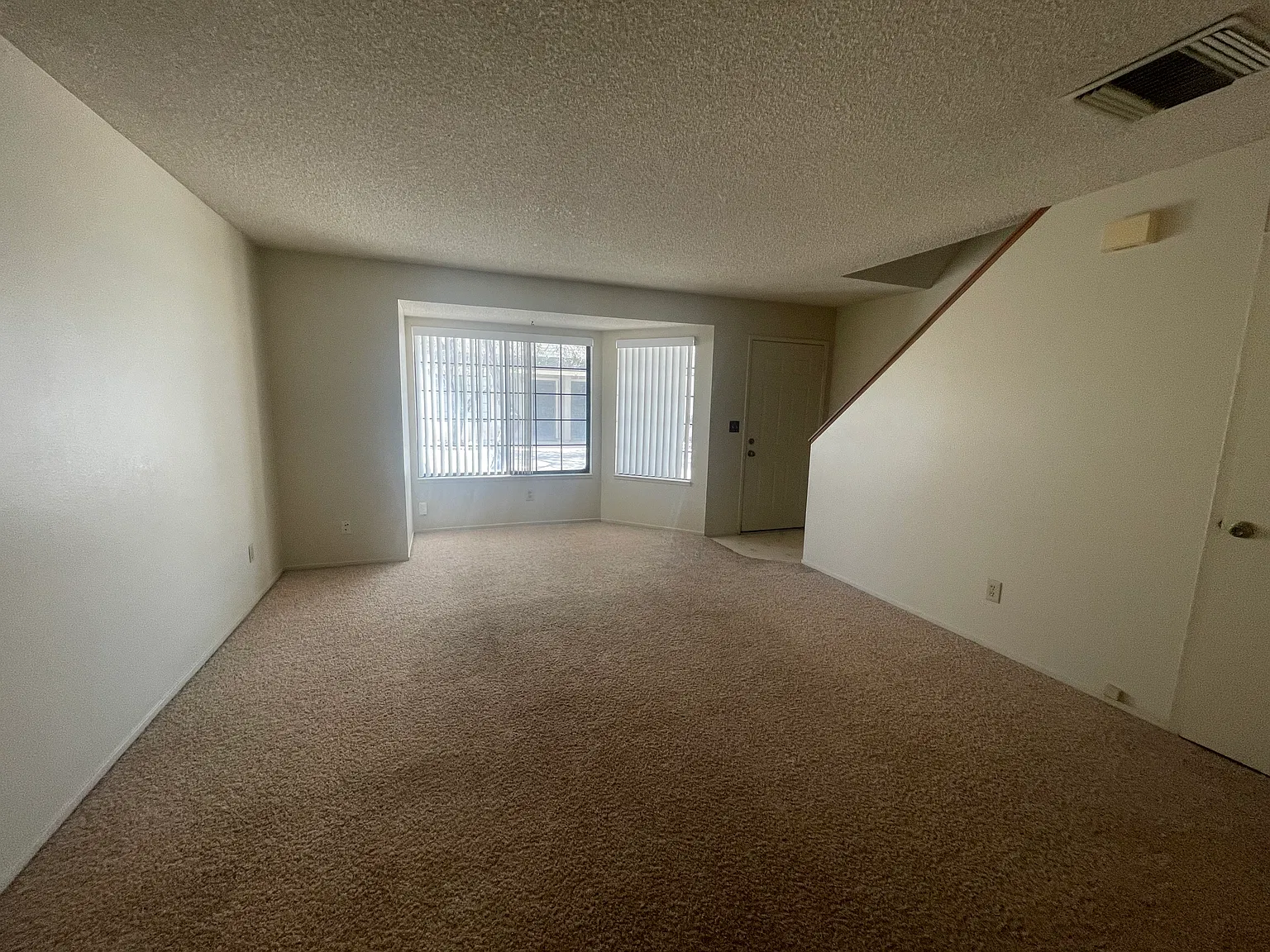 2 bed, 900 sqft, $1,000 — Photo 2