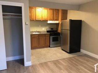 1108 Chestnut St, Oakland, CA 94607