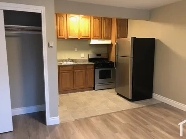 1108 Chestnut St, Oakland, CA 94607