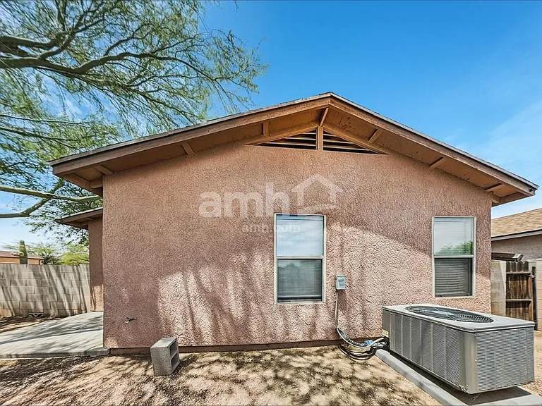 6159 S Avenue De La Chandelle — Photo 16