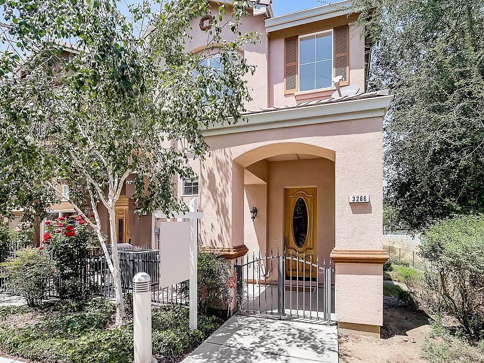1st image of 3266 Lago De Como Pl