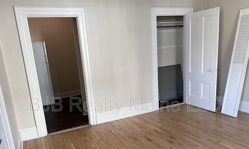 126 Emery St #2