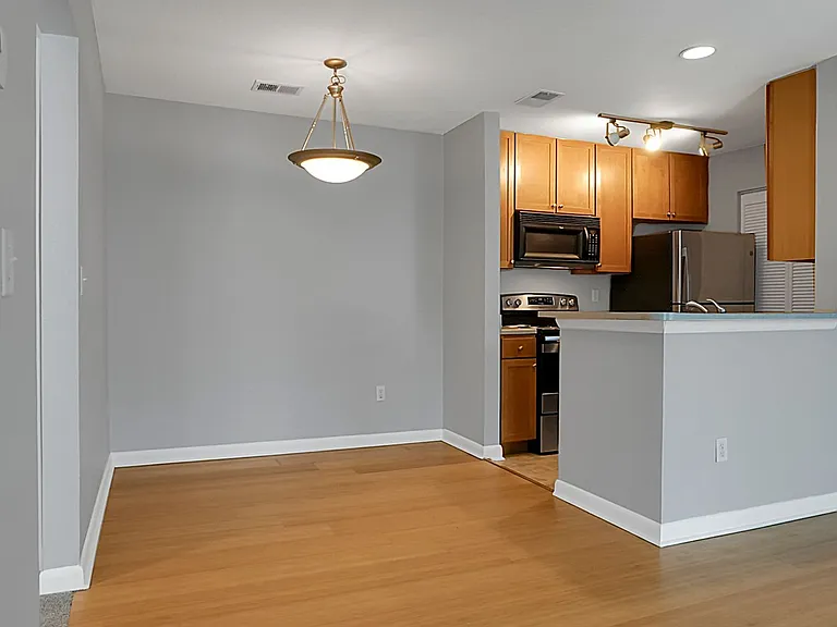 273 Alexandra Dr #11 — Photo 17