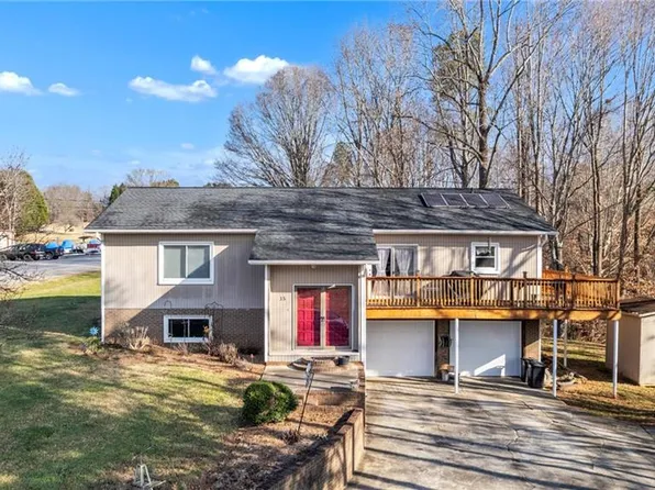 15 Mull Dr, Taylorsville, NC 28681