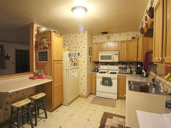2nd image of 405 E Cedar St