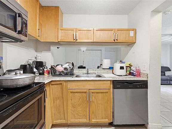 3rd image of 5219 VIA HACIENDA CIRCLE #B111
