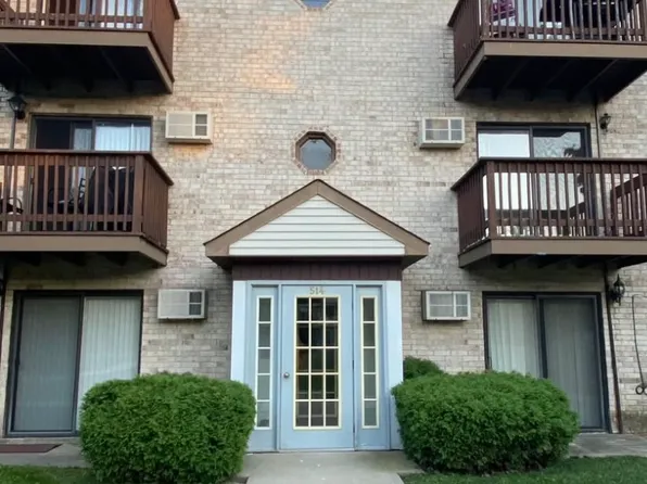 514 E Spruce Dr, Palatine, IL