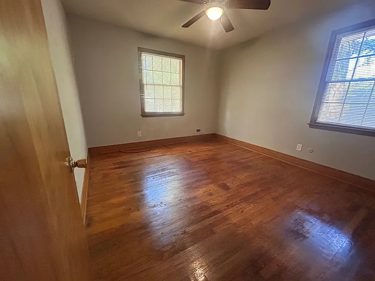 2221 Hooklawn Dr — Photo 13