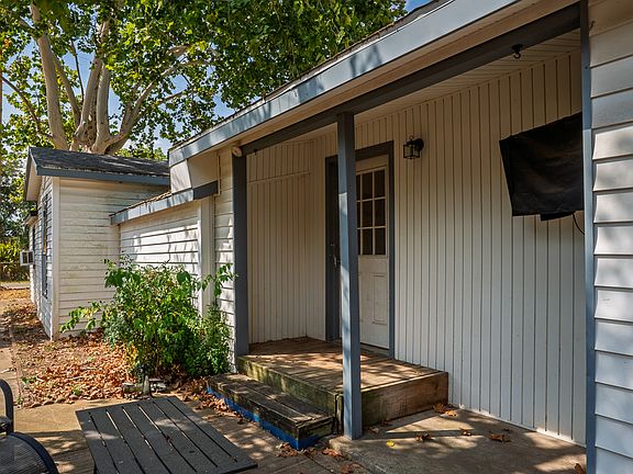 4th image of 608 Coleman Ave
