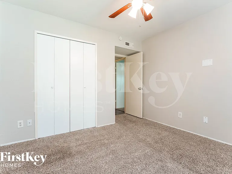 1316 Royal Oak Dr — Photo 14