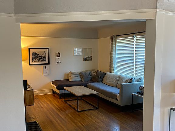 4th image of 4038 W 59th Pl