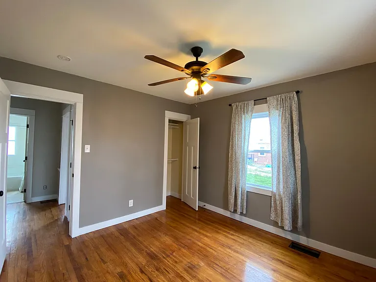 3817 B Ave NE — Photo 18
