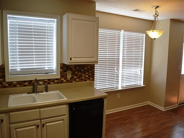 174 Bonnie Woods Dr — Photo 3