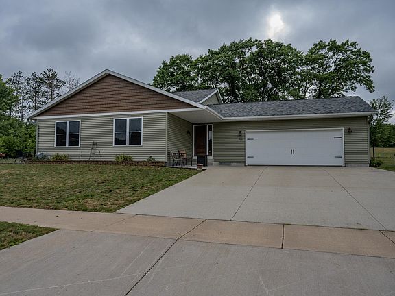 4th image of 100 Donyell Dr