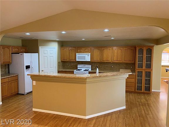 4th image of 1544 Mancha Dr