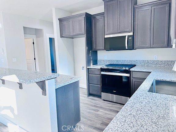 4th image of 950 Pearson Rd