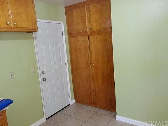 4th image of 798 W Thornton Ave