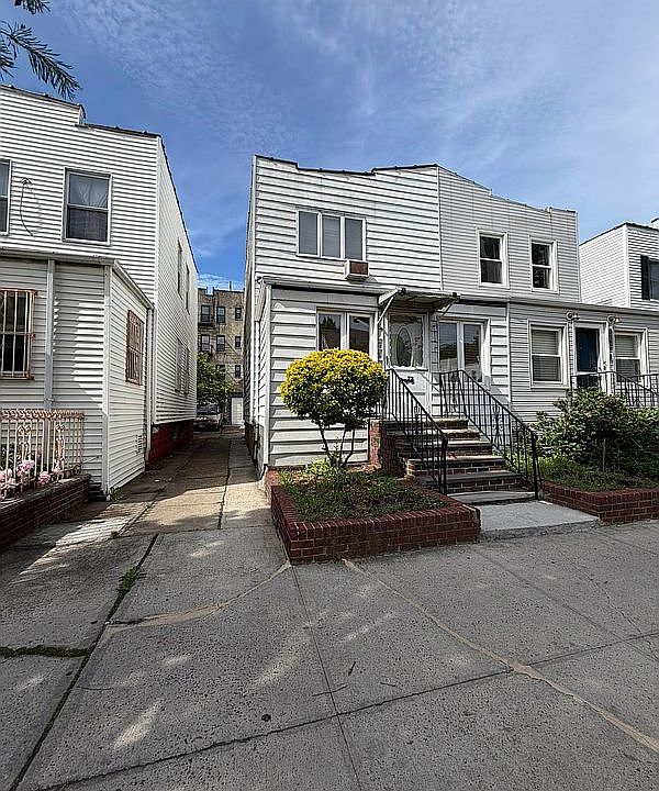 1st image of 564 Bay Ridge Ave